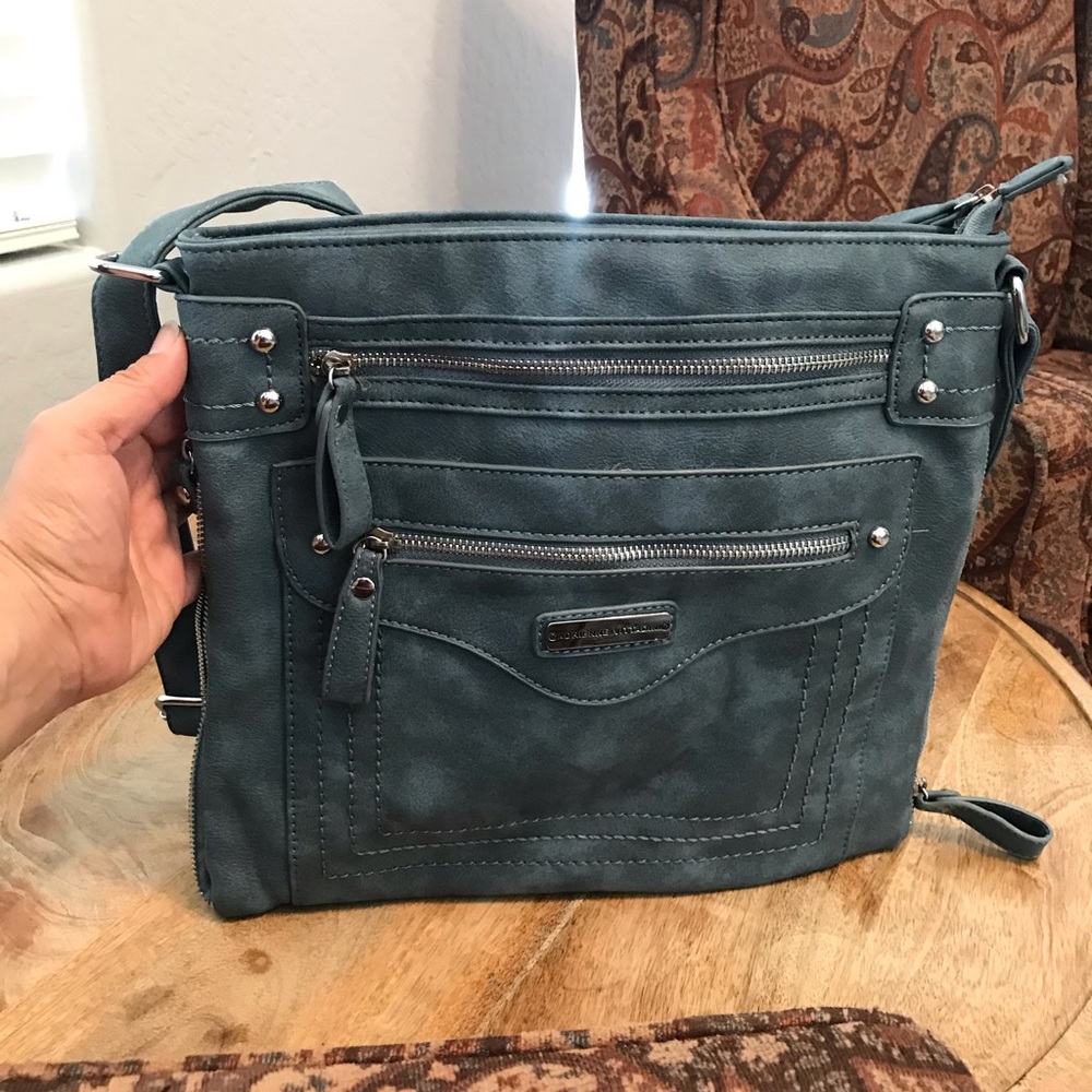 Adrienne Vittadini shoulder bag